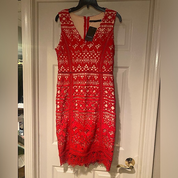 NWT Calvin Tran Red Lace Short Sleeve Midi Dress Size M. The Ultimate Collection - Picture 1 of 4